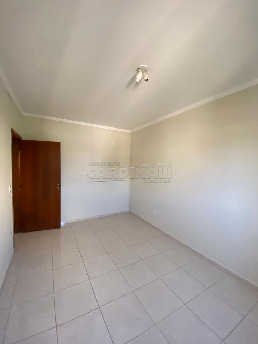 Alugar Apartamento / Padr&atilde;o em S&atilde;o Carlos R$ 1.000,00 - Foto 8
