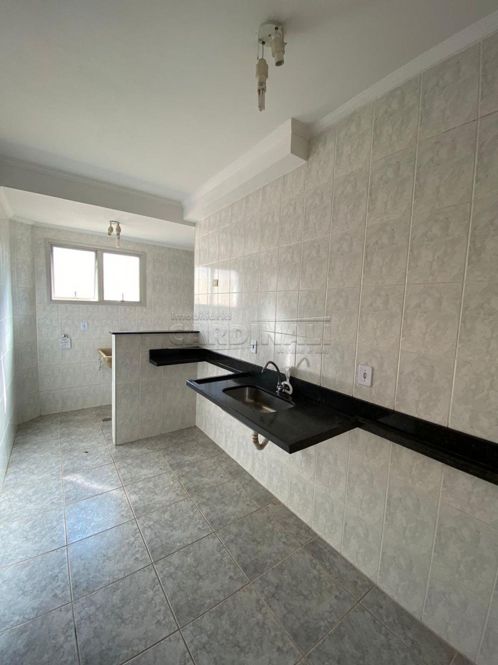 Alugar Apartamento / Padr&atilde;o em S&atilde;o Carlos R$ 1.000,00 - Foto 11