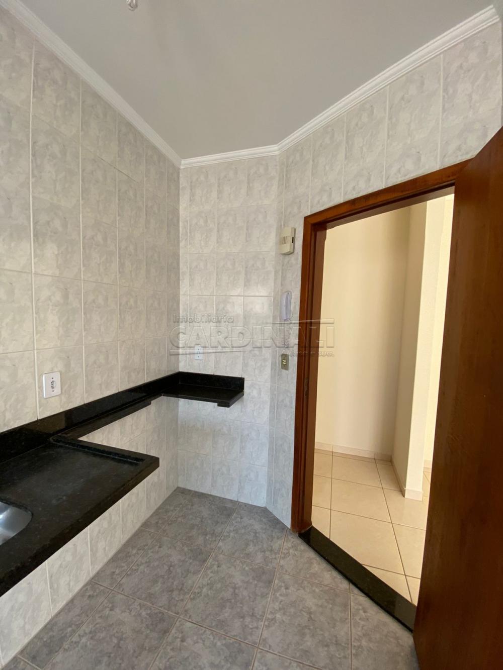 Alugar Apartamento / Padr&atilde;o em S&atilde;o Carlos R$ 1.000,00 - Foto 15