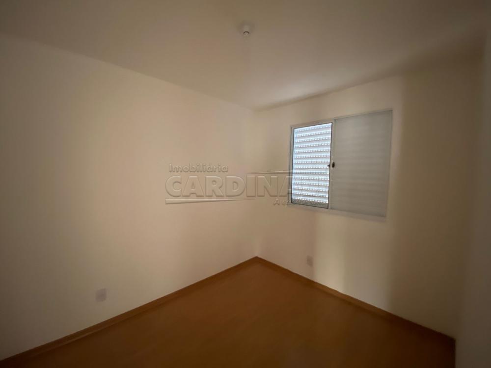 Alugar Apartamento / Padr&atilde;o em S&atilde;o Carlos R$ 1.112,00 - Foto 9
