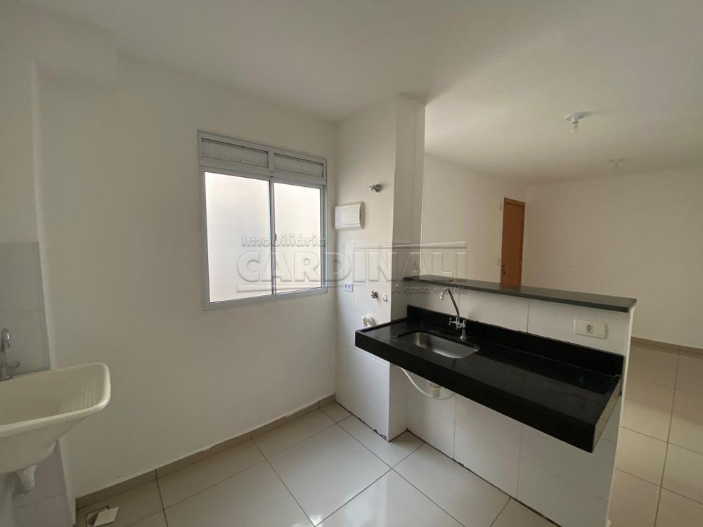 Alugar Apartamento / Padr&atilde;o em S&atilde;o Carlos R$ 1.112,00 - Foto 11