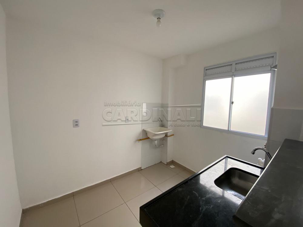Alugar Apartamento / Padr&atilde;o em S&atilde;o Carlos R$ 1.112,00 - Foto 10