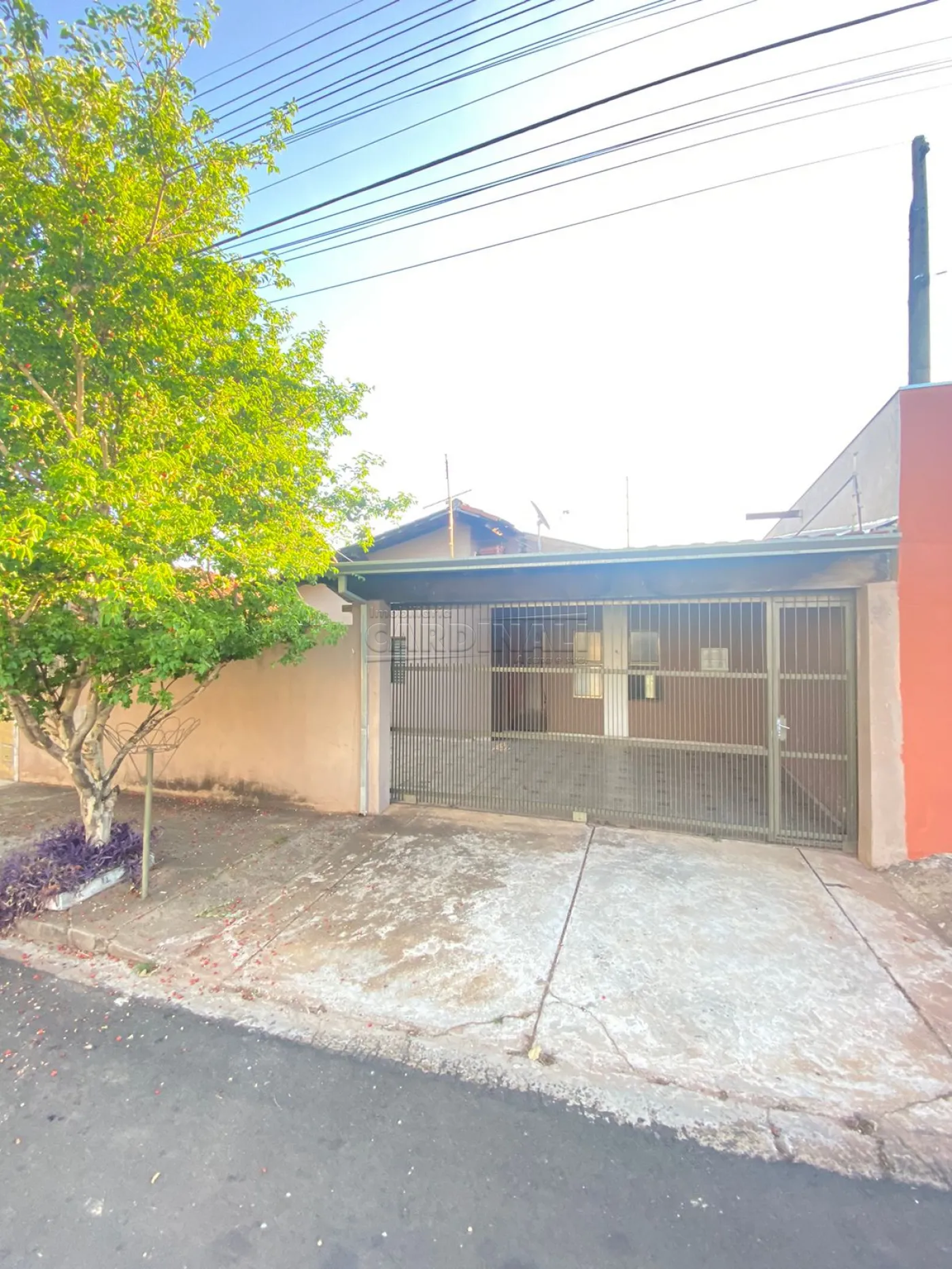 Alugar Casa / Padr&atilde;o em S&atilde;o Carlos R$ 2.445,00 - Foto 1