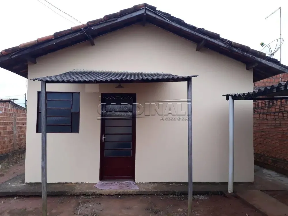 Casa / Padr&atilde;o em Ibat&eacute; Alugar por R$650,00