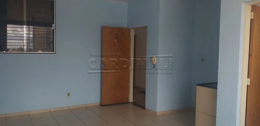 Apartamento / Kitchnet em Araraquara Alugar por R$700,00