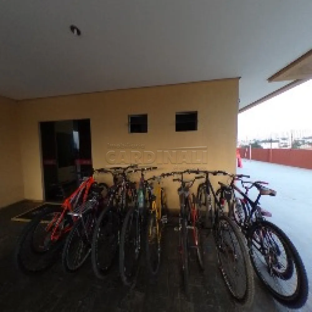 Alugar Apartamento / Padr&atilde;o em S&atilde;o Carlos R$ 1.445,00 - Foto 8