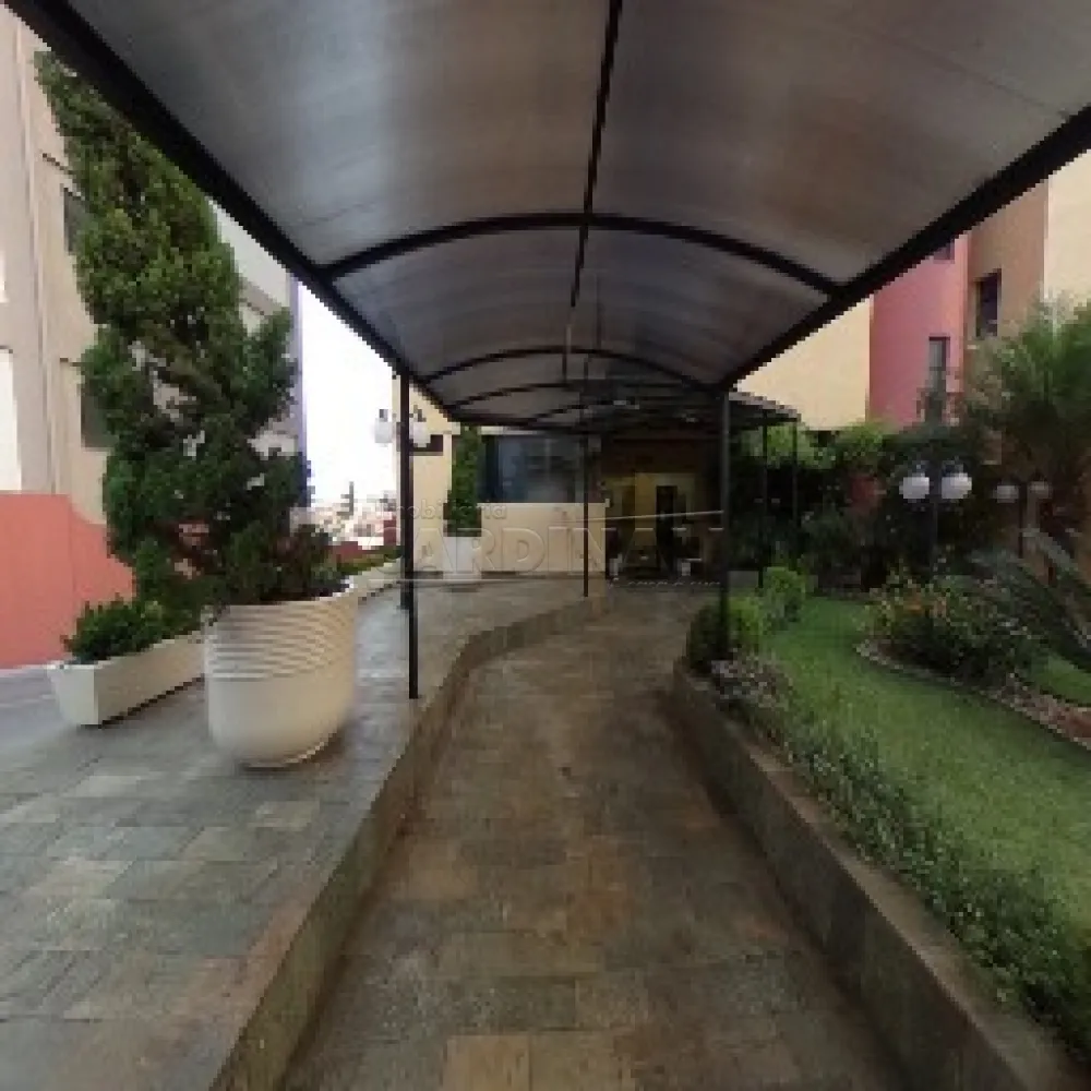 Alugar Apartamento / Padr&atilde;o em S&atilde;o Carlos R$ 1.445,00 - Foto 2