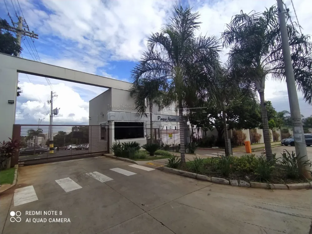 Apartamento / Padr&atilde;o em Araraquara Alugar por R$1.050,00