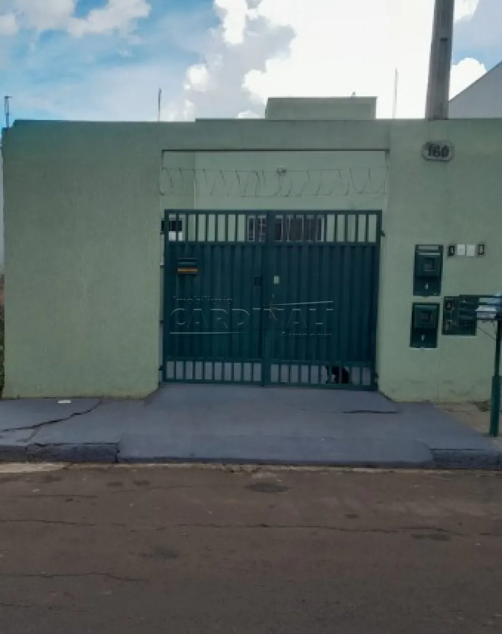 Casa / Padr&atilde;o em S&atilde;o Carlos Alugar por R$1.223,00