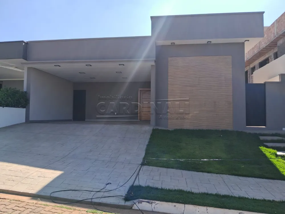 Casa / Condom&iacute;nio em Araraquara 