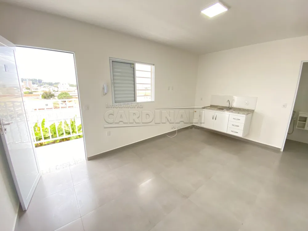 Alugar Apartamento / Kitchnet em S&atilde;o Carlos R$ 889,00 - Foto 3