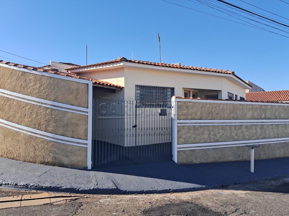 Casa / Padr&atilde;o em Araraquara Alugar por R$1.200,00