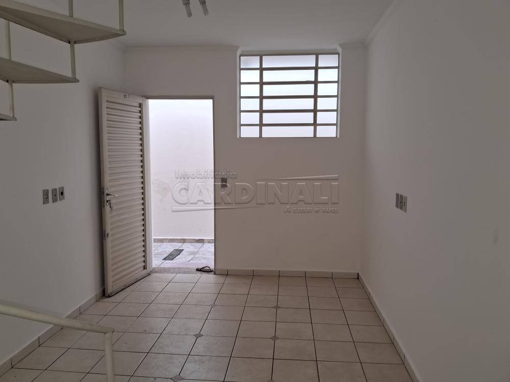 Alugar Apartamento / Kitchnet em Araraquara R$ 700,00 - Foto 4