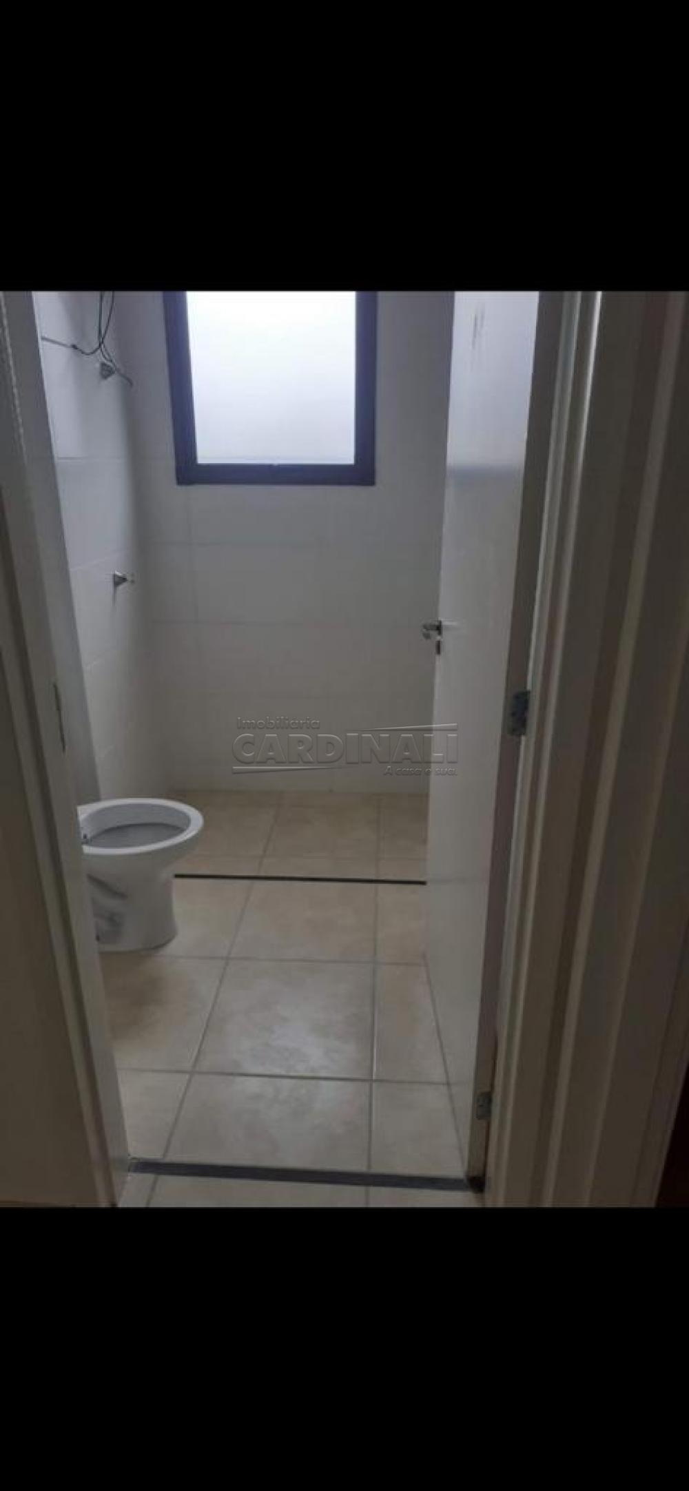 Comprar Apartamento / Padr&atilde;o em Araraquara R$ 155.000,00 - Foto 3