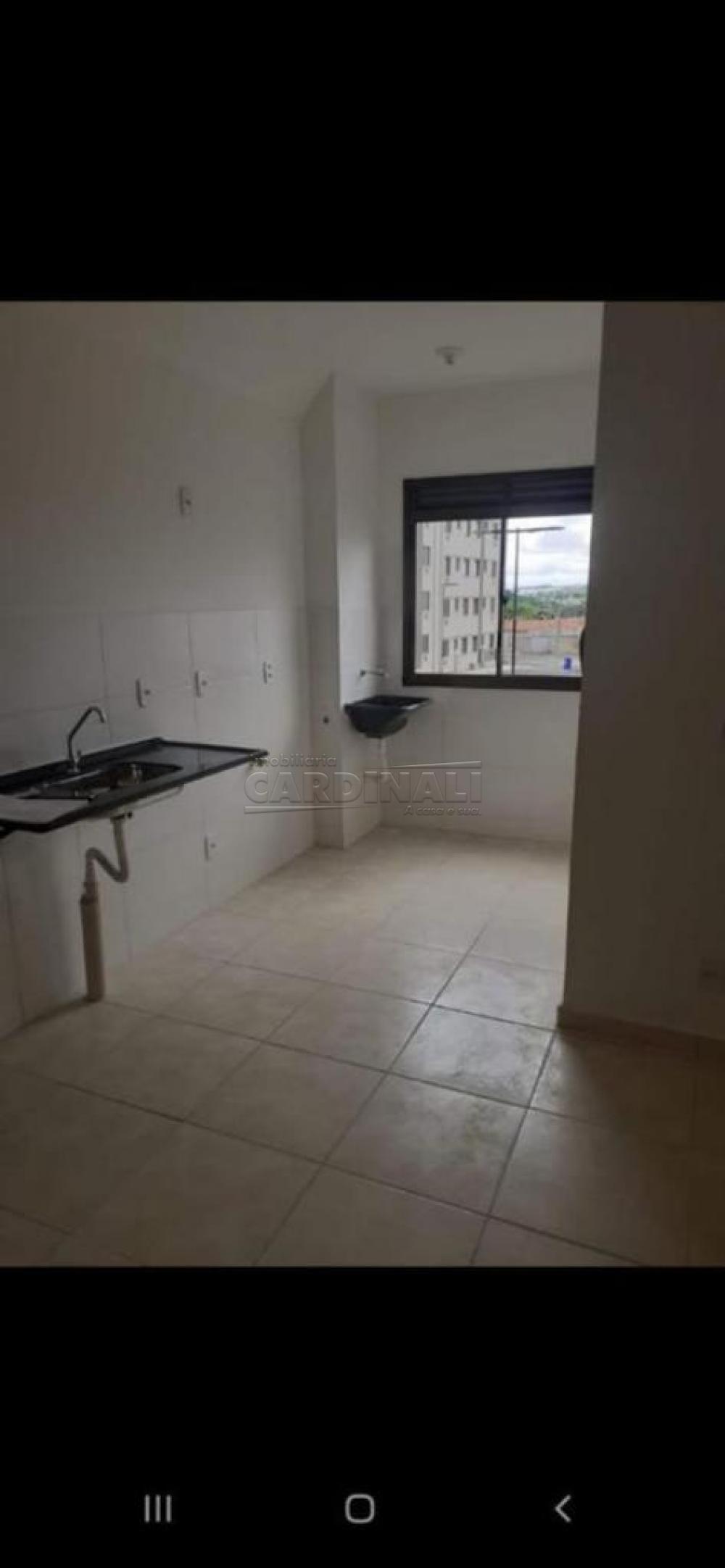 Comprar Apartamento / Padr&atilde;o em Araraquara R$ 155.000,00 - Foto 6