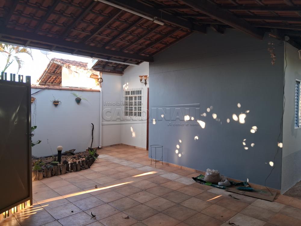 Alugar Casa / Padr&atilde;o em Araraquara R$ 1.800,00 - Foto 2