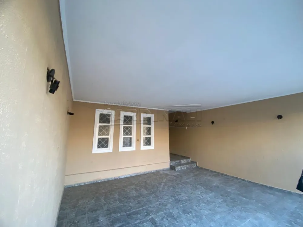 Casa / Padr&atilde;o em S&atilde;o Carlos Alugar por R$1.445,00