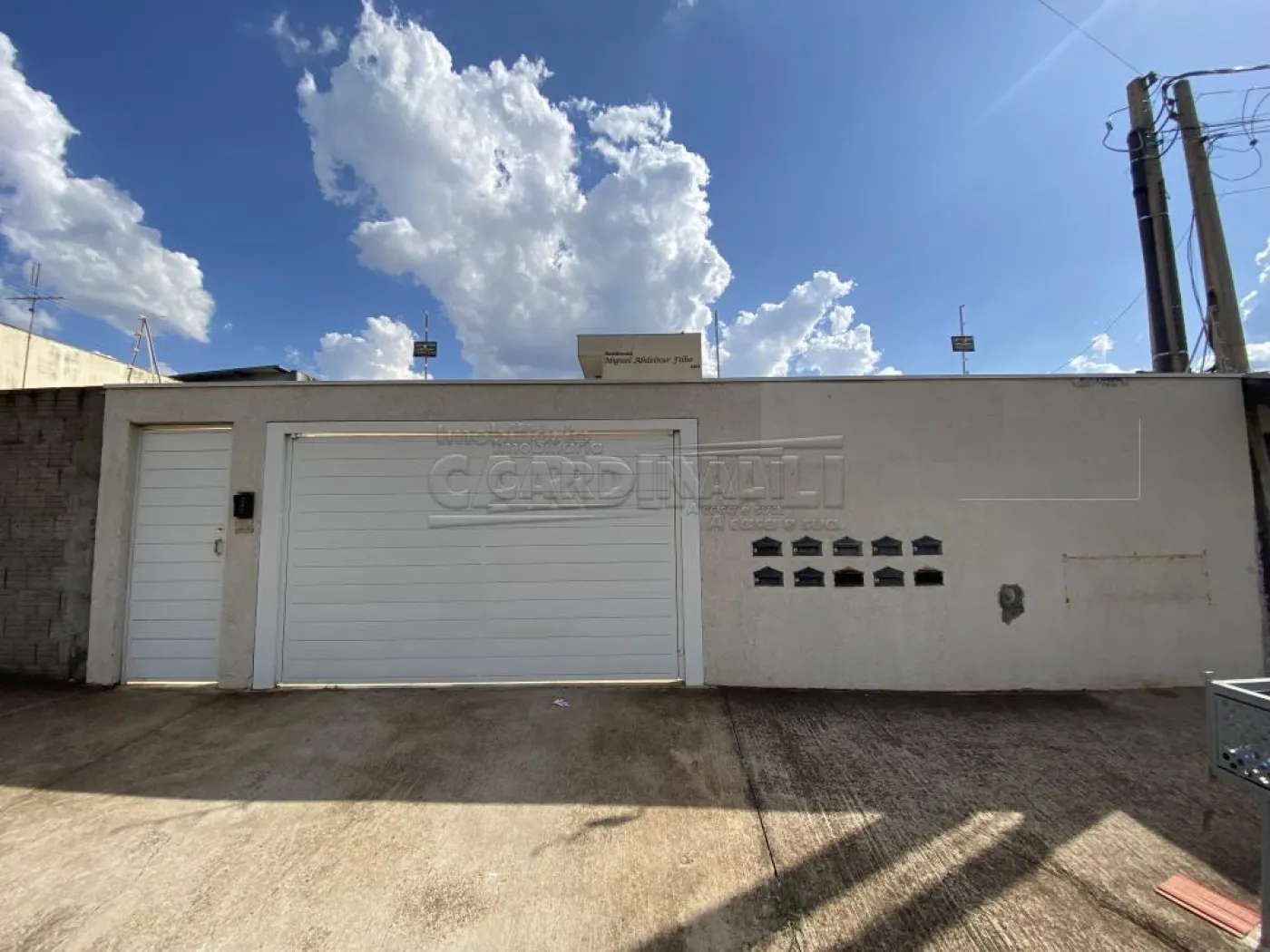 Apartamento / Kitchnet sem Condom&iacute;nio em S&atilde;o Carlos Alugar por R$855,00