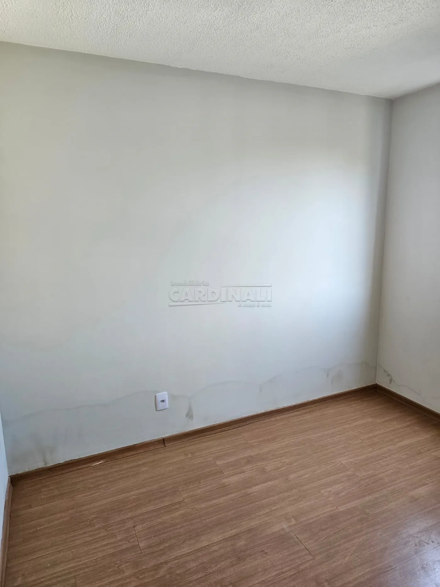 Alugar Apartamento / Padr&atilde;o em S&atilde;o Carlos R$ 1.223,00 - Foto 11