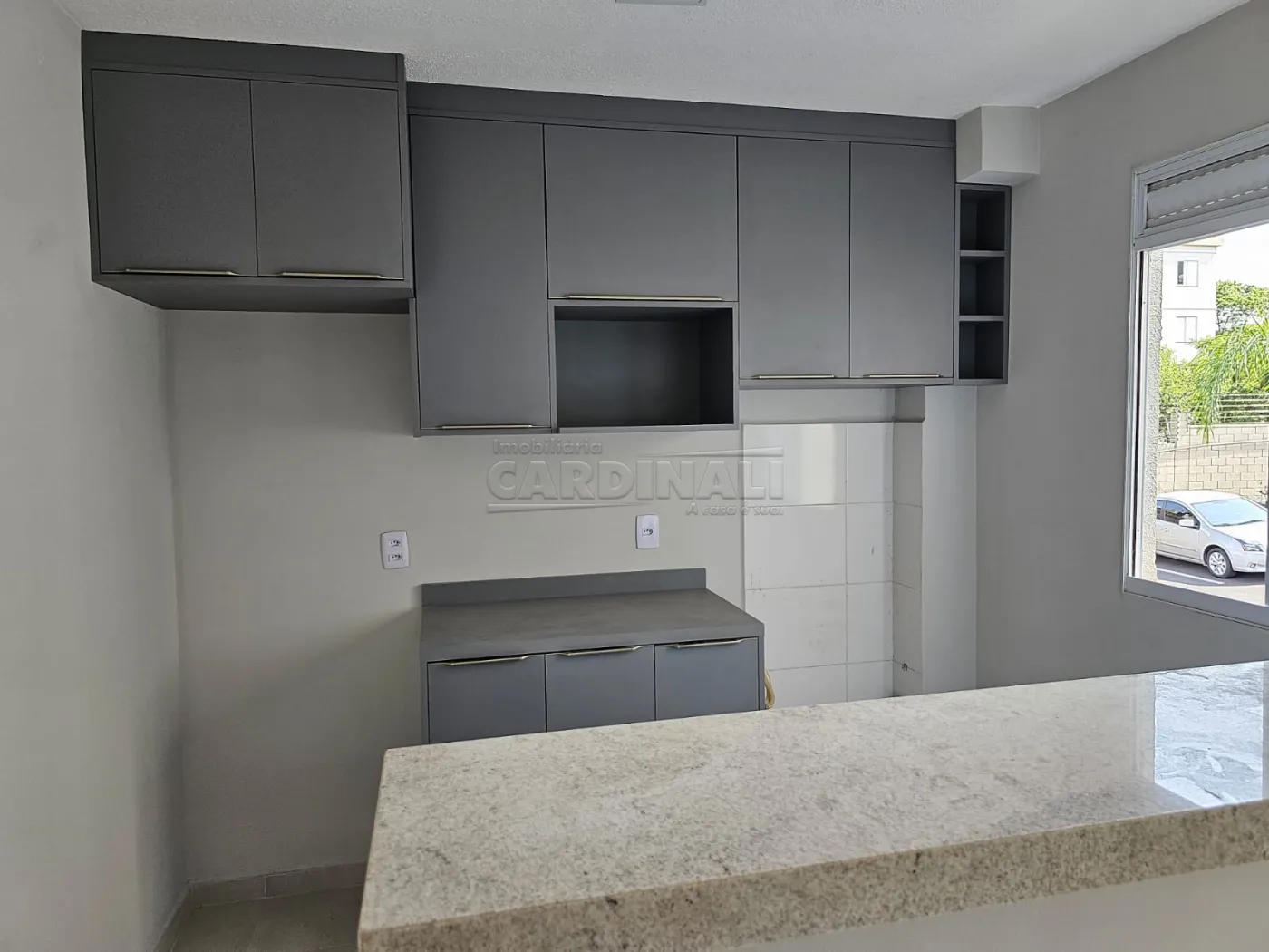 Alugar Apartamento / Padr&atilde;o em S&atilde;o Carlos R$ 1.223,00 - Foto 2