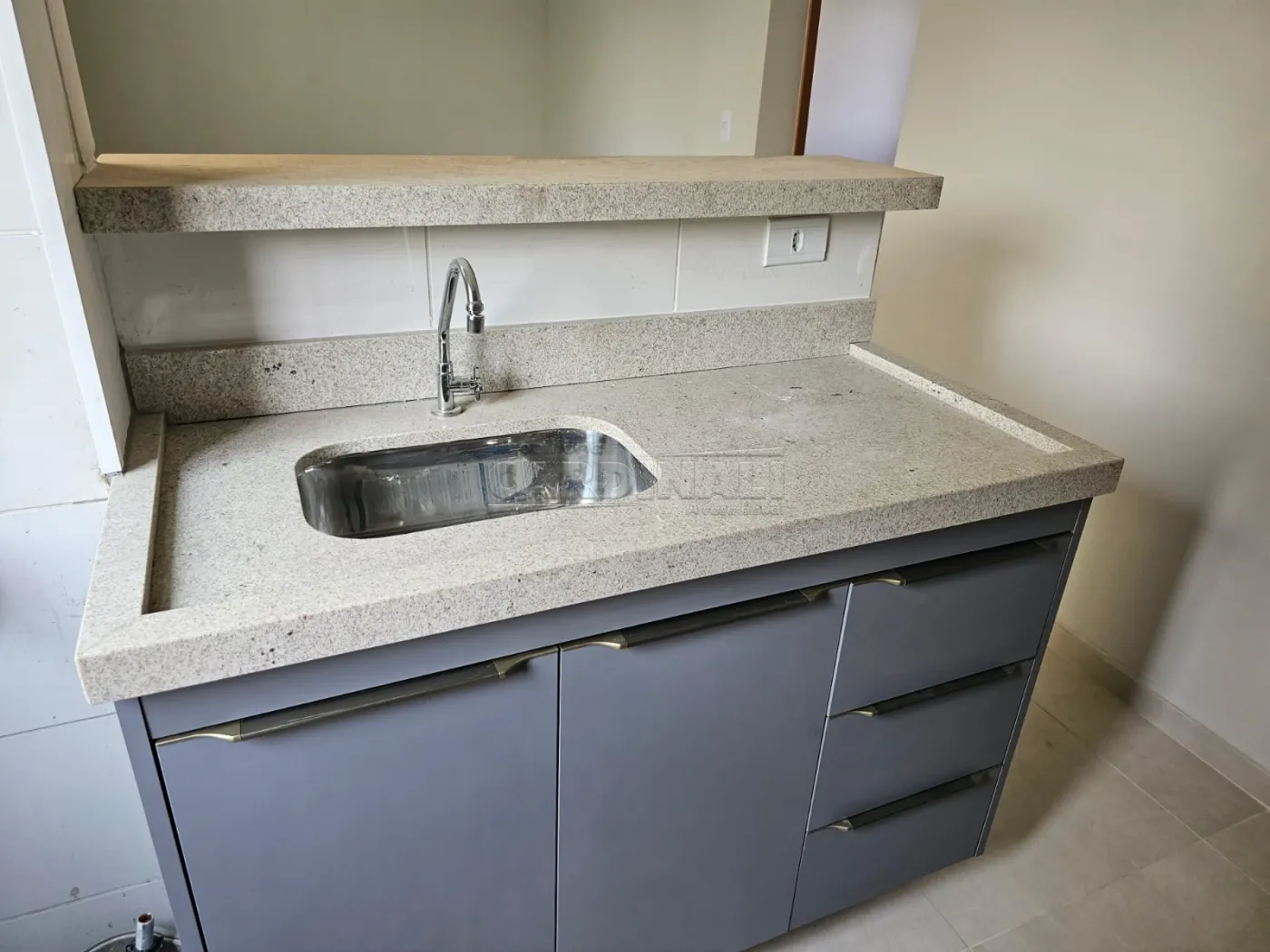 Alugar Apartamento / Padr&atilde;o em S&atilde;o Carlos R$ 1.223,00 - Foto 4