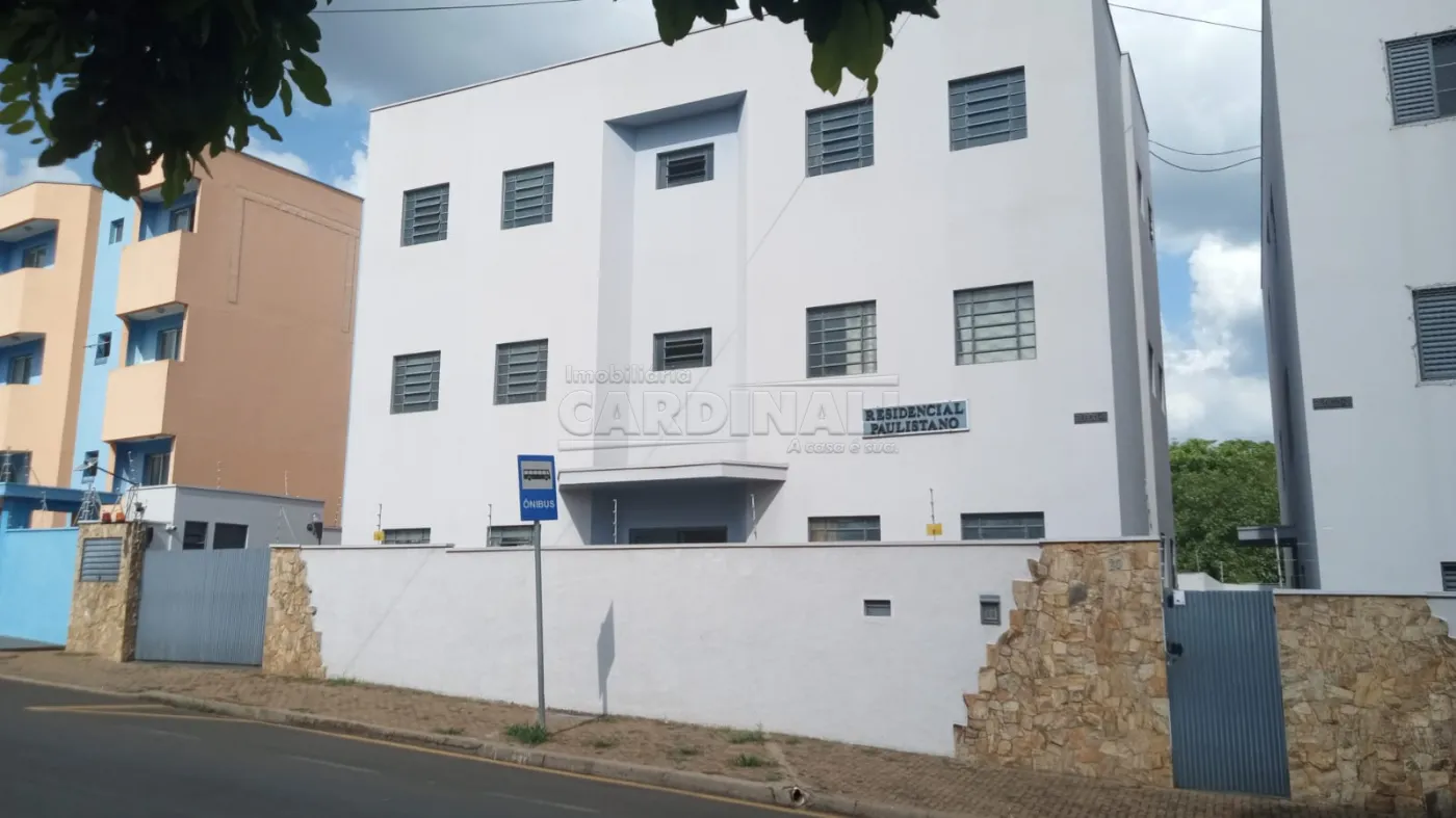 Alugar Apartamento / Padr&atilde;o em S&atilde;o Carlos R$ 1.445,00 - Foto 1