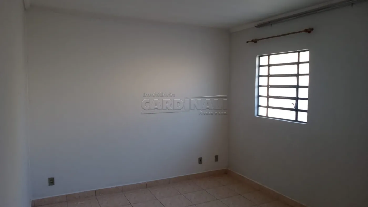 Alugar Apartamento / Padr&atilde;o em S&atilde;o Carlos R$ 1.445,00 - Foto 6