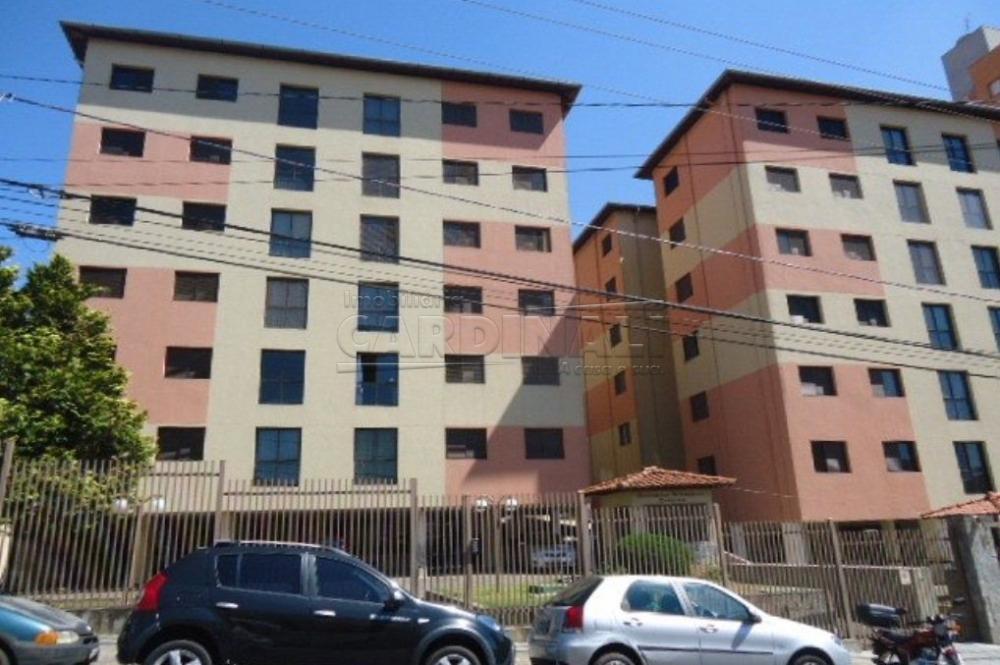 Alugar Apartamento / Padr&atilde;o em S&atilde;o Carlos R$ 930,00 - Foto 1