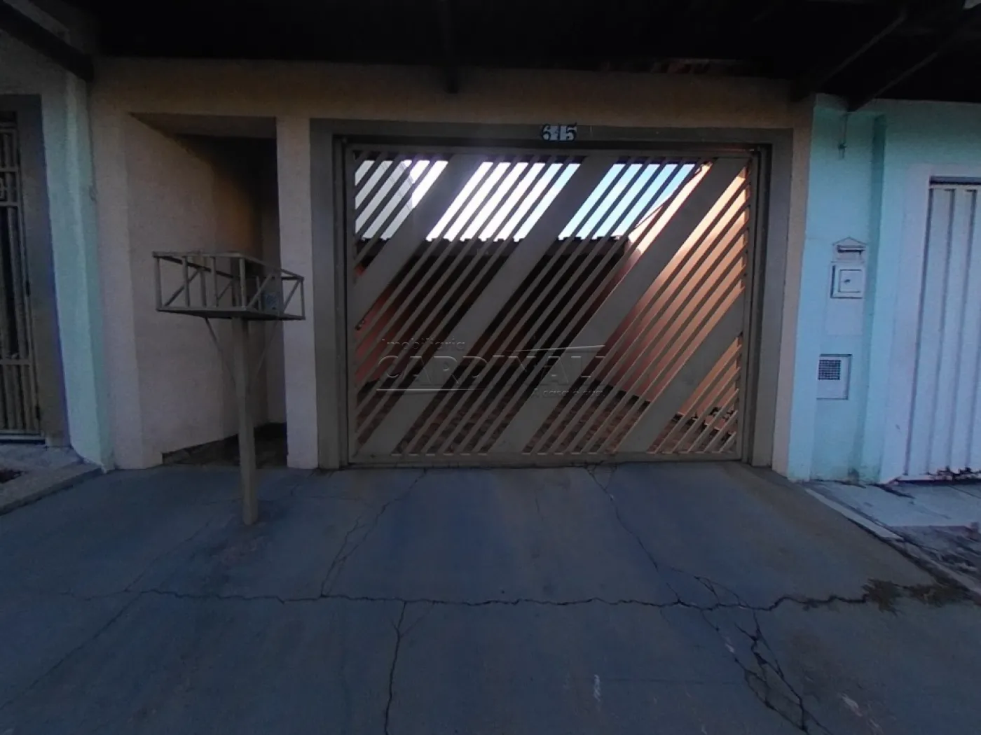 Casa / Padr&atilde;o em S&atilde;o Carlos Alugar por R$1.112,00