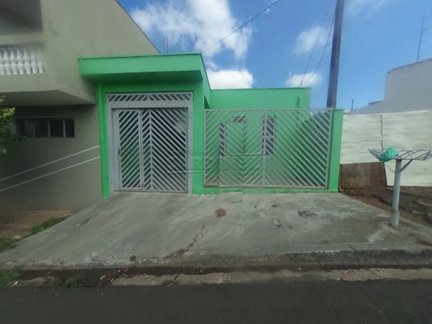 Alugar Casa / Padr&atilde;o em S&atilde;o Carlos R$ 1.334,00 - Foto 1