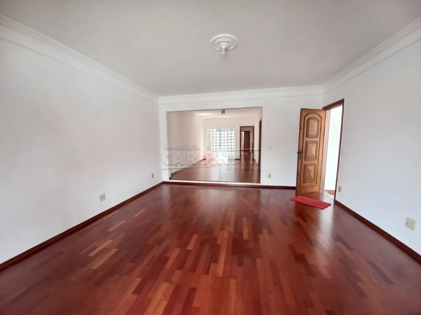 Comprar Casa / Padr&atilde;o em S&atilde;o Carlos R$ 850.000,00 - Foto 3