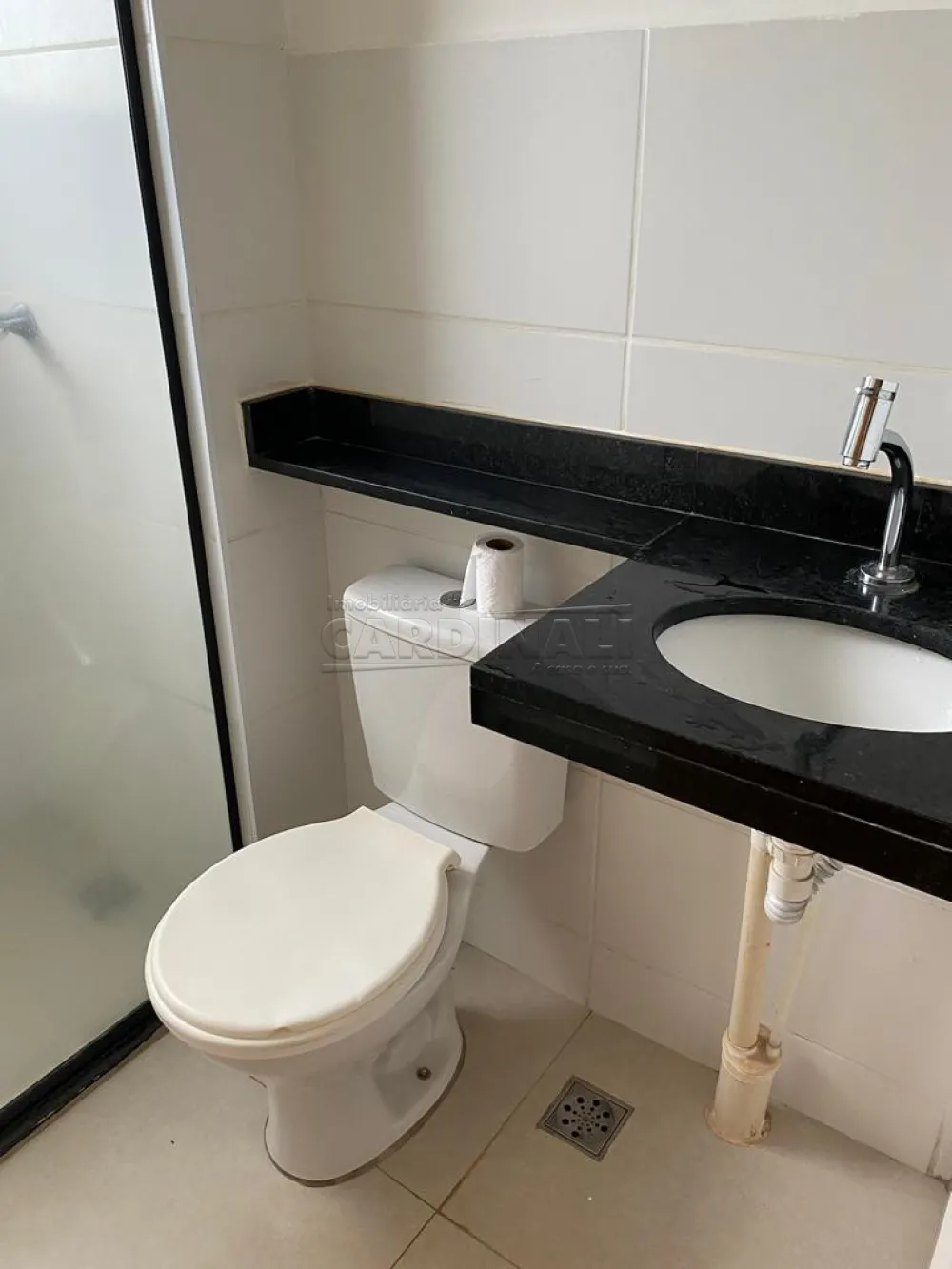 Alugar Apartamento / Padr&atilde;o em Araraquara R$ 1.200,00 - Foto 4