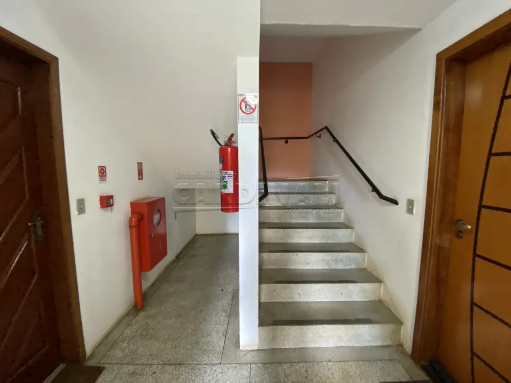 Alugar Apartamento / Padr&atilde;o em S&atilde;o Carlos R$ 1.111,25 - Foto 1
