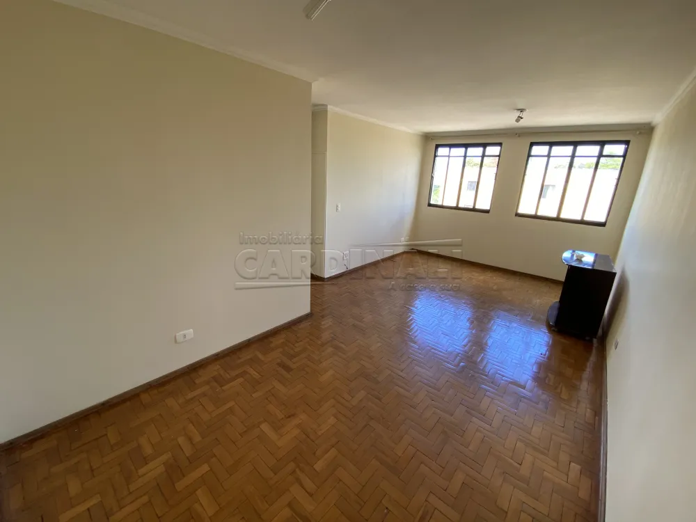 Alugar Apartamento / Padr&atilde;o em S&atilde;o Carlos R$ 1.111,25 - Foto 2