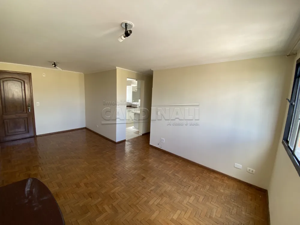 Alugar Apartamento / Padr&atilde;o em S&atilde;o Carlos R$ 1.111,25 - Foto 3