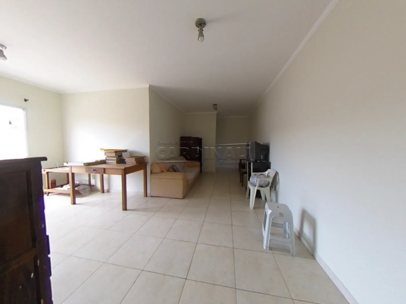 Alugar Apartamento / Padr&atilde;o em S&atilde;o Carlos R$ 1.400,00 - Foto 2
