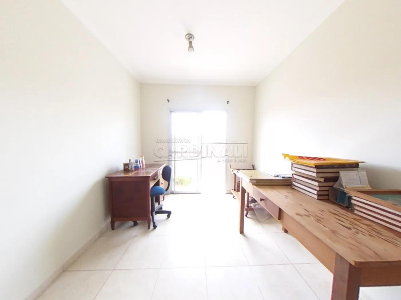 Alugar Apartamento / Padr&atilde;o em S&atilde;o Carlos R$ 1.400,00 - Foto 3