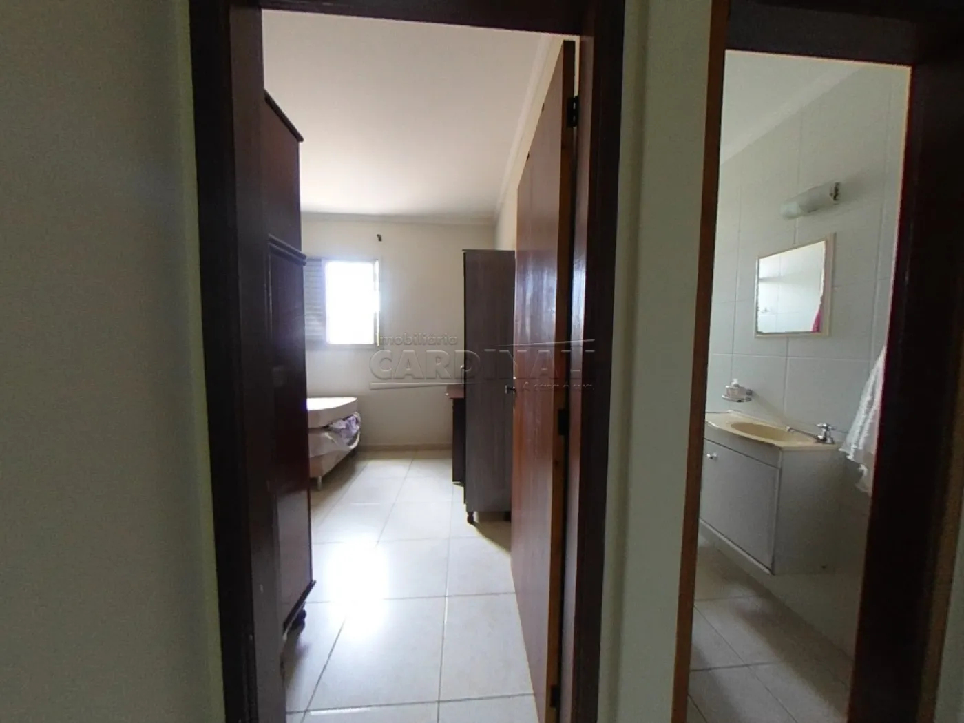 Alugar Apartamento / Padr&atilde;o em S&atilde;o Carlos R$ 1.400,00 - Foto 4
