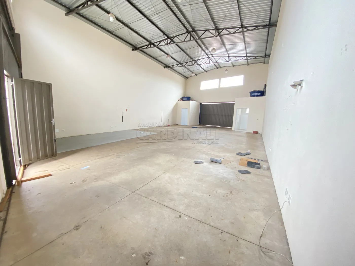 Alugar Comercial / Sal&atilde;o em S&atilde;o Carlos R$ 4.667,00 - Foto 1