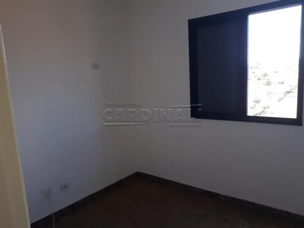Alugar Apartamento / Padr&atilde;o em Araraquara R$ 995,45 - Foto 5