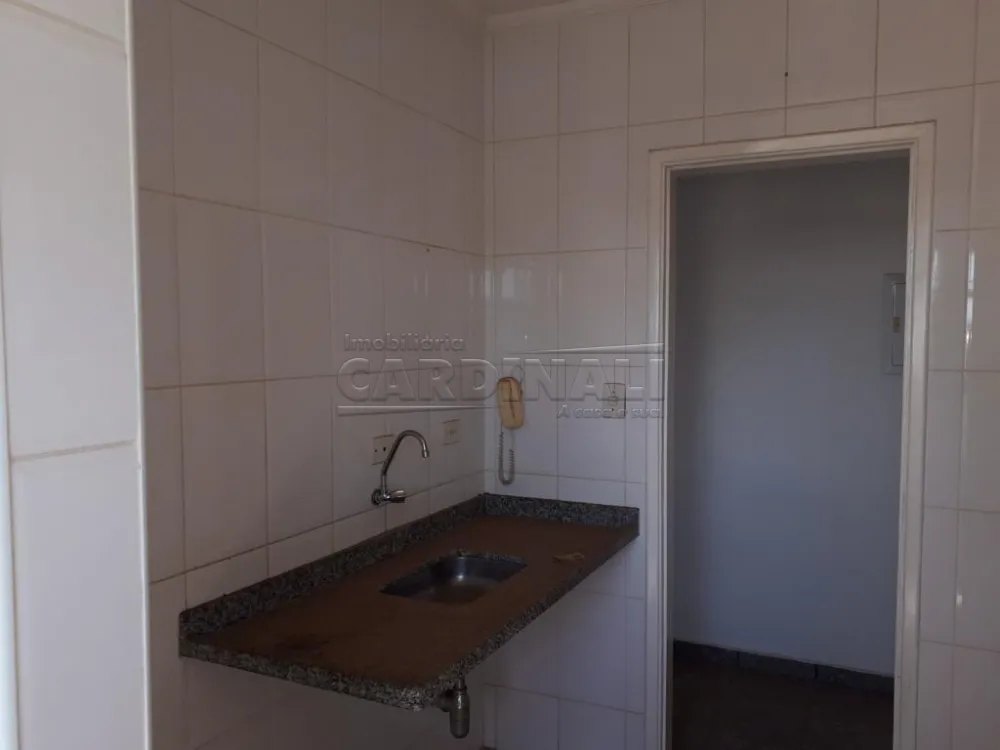 Alugar Apartamento / Padr&atilde;o em Araraquara R$ 995,45 - Foto 4