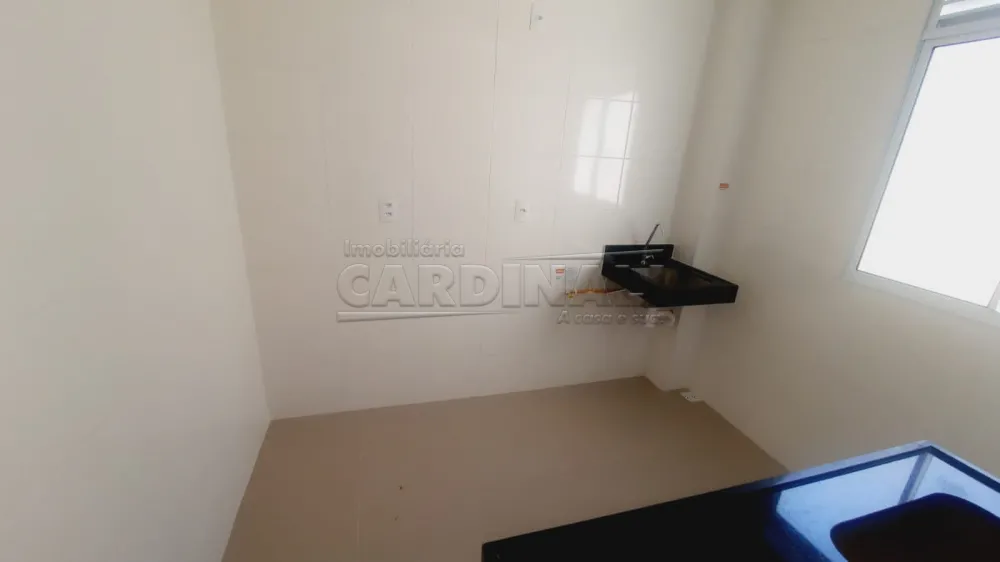 Alugar Apartamento / Padr&atilde;o em S&atilde;o Carlos R$ 1.556,00 - Foto 9