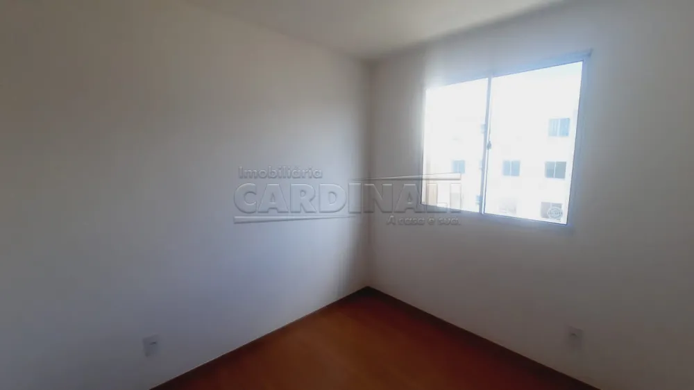 Alugar Apartamento / Padr&atilde;o em S&atilde;o Carlos R$ 1.556,00 - Foto 11