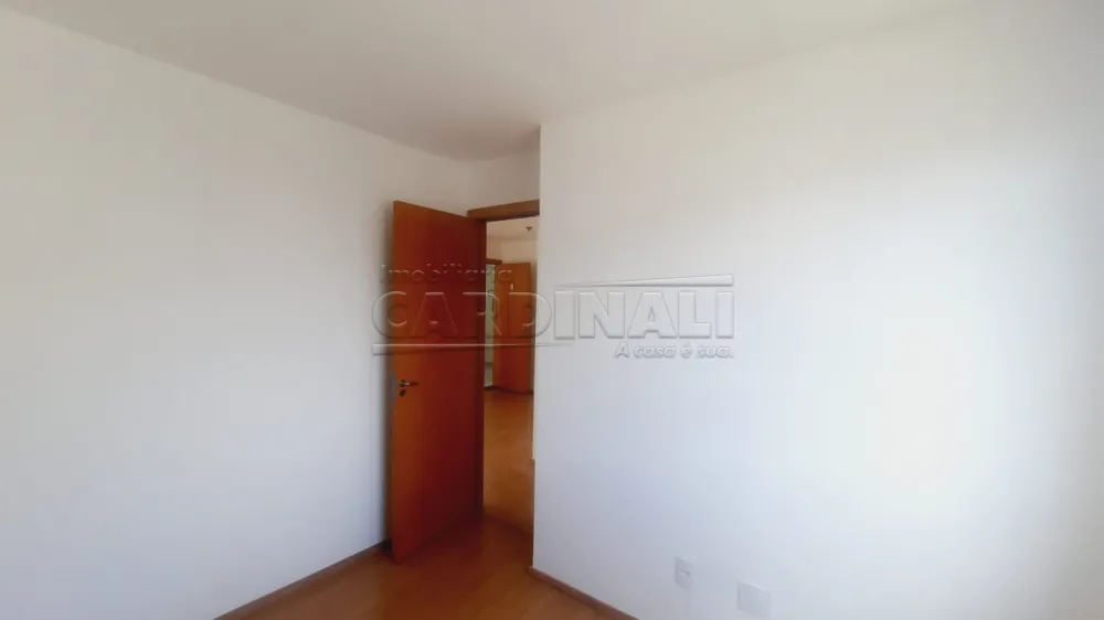 Alugar Apartamento / Padr&atilde;o em S&atilde;o Carlos R$ 1.556,00 - Foto 12