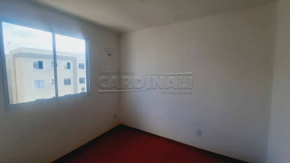 Alugar Apartamento / Padr&atilde;o em S&atilde;o Carlos R$ 1.556,00 - Foto 13