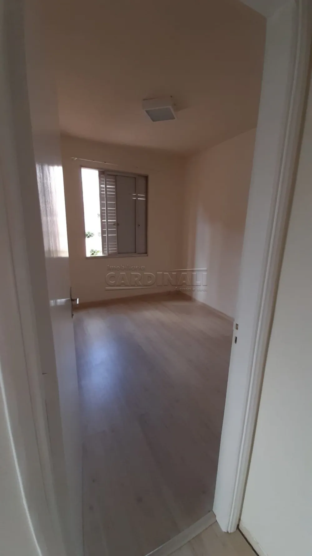 Alugar Apartamento / Padr&atilde;o em Araraquara R$ 600,00 - Foto 5