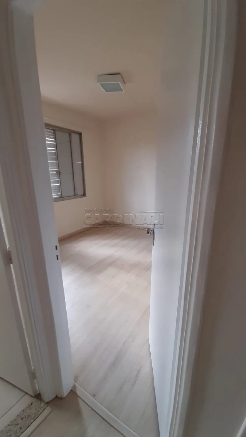 Alugar Apartamento / Padr&atilde;o em Araraquara R$ 600,00 - Foto 6