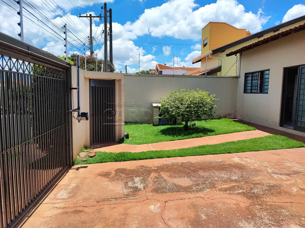 Comprar Casa / Padr&atilde;o em Araraquara R$ 530.000,00 - Foto 2