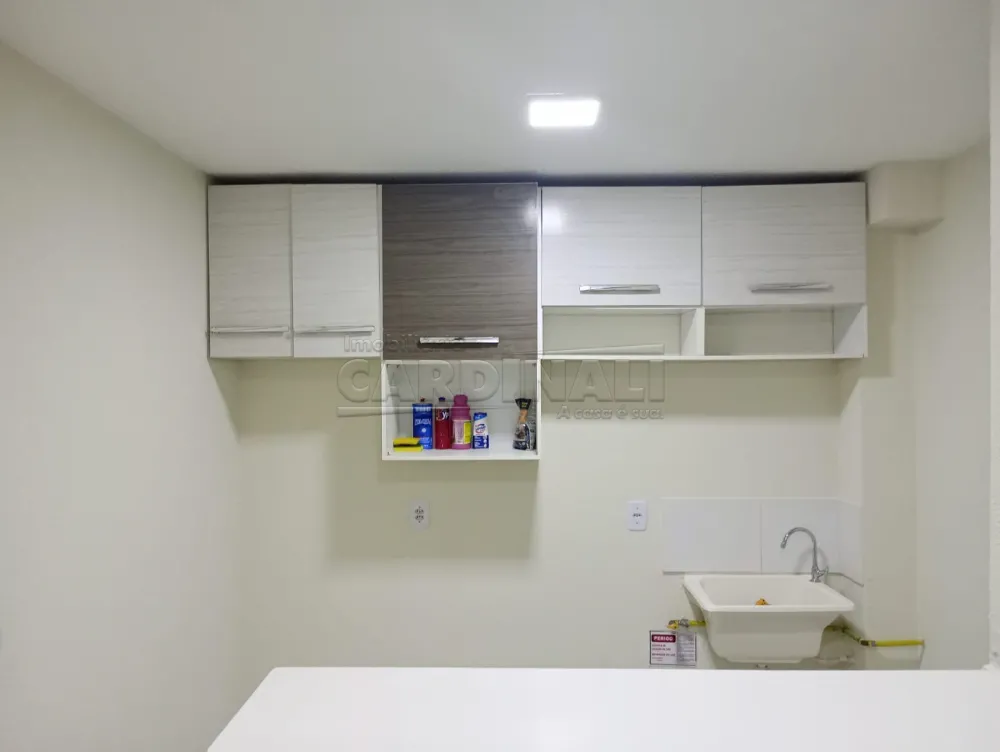 Comprar Apartamento / Padr&atilde;o em Araraquara R$ 130.000,00 - Foto 4