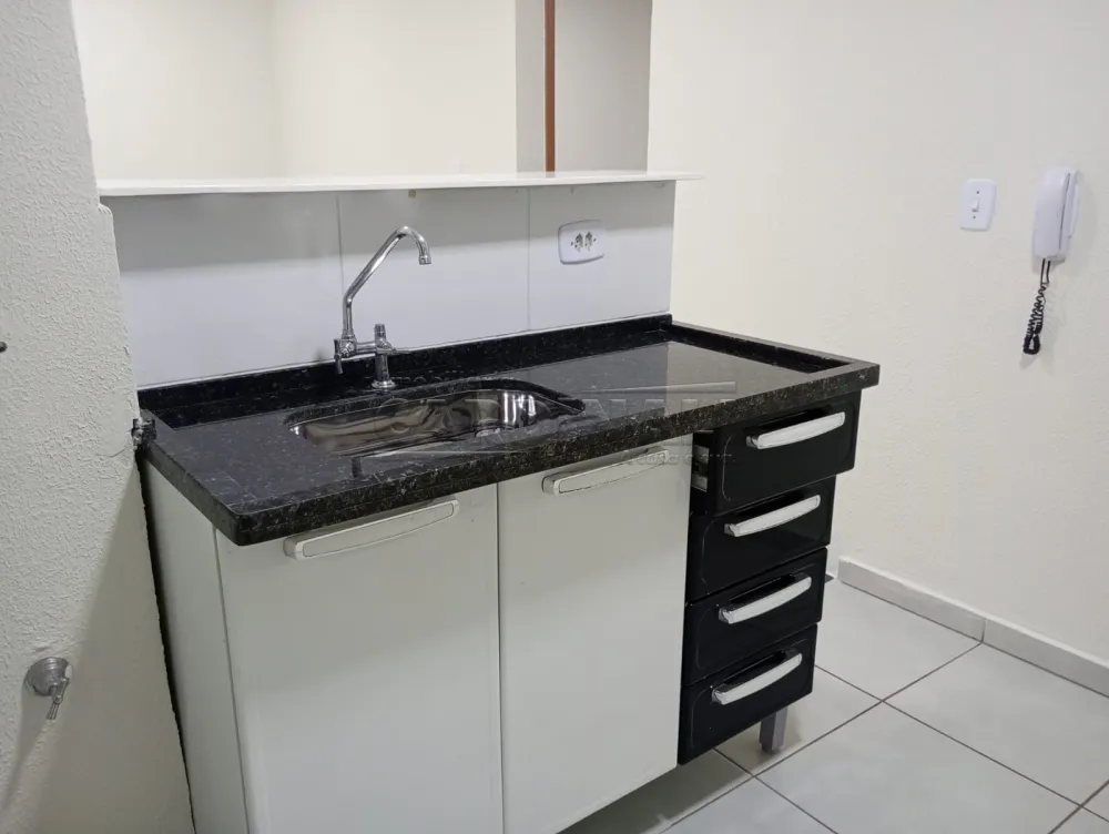 Comprar Apartamento / Padr&atilde;o em Araraquara R$ 130.000,00 - Foto 5